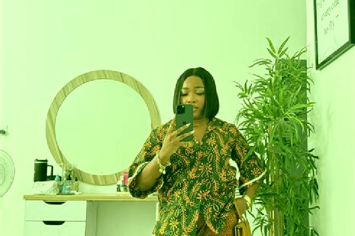 Chloe, 33 — Escort in Mahounou-Akoue, Ivory Coast