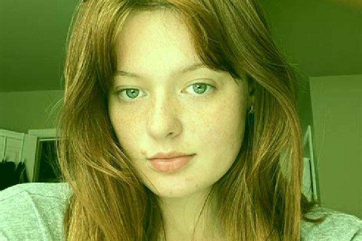 Chloe, 34, a auburn grey-eyed indian companion based in Juist. Offering CIM, Duos. Available for incall and outcall, overnight bookings available.