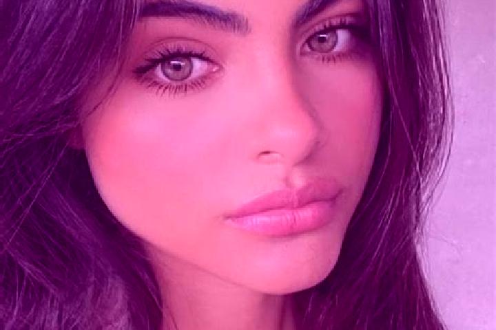 Chloe, 34, a brunette brown-eyed middle eastern companion based in Hoveton. Offering CIM, Party Girl, Couples, Duos, Tantra. Available for incall and outcall...