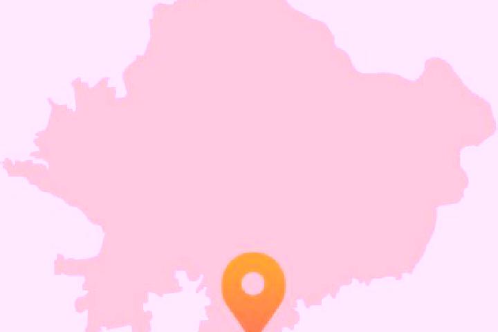 Chloe, 34 — Escort in Galiakot, India