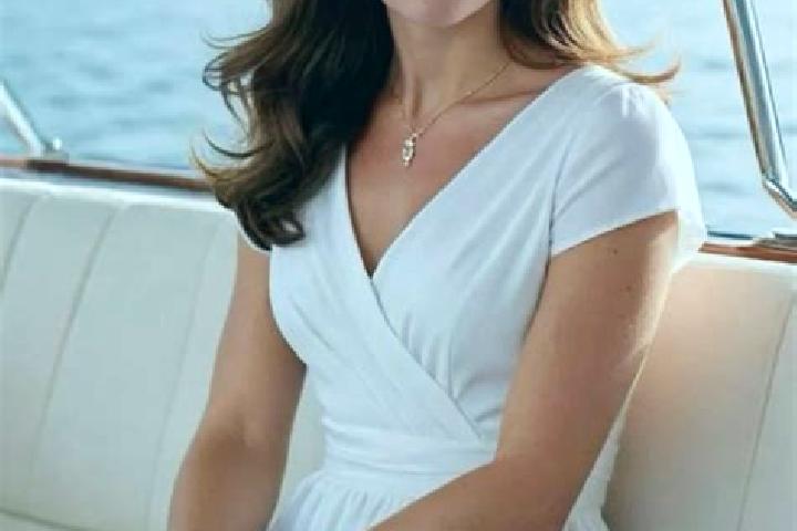 Chloe, 34 — Escort in Middleton, Canada
