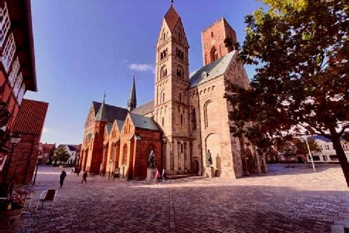 Chloe, 34 — Escort in Ribe, Denmark