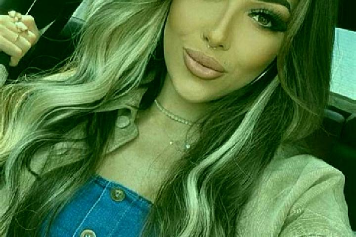 Chloe, 35, a dark blonde brown-eyed middle eastern companion based in Hadapu Zhen. Offering CIM, Travel Companion, Roleplay. Available for incall and outcall...