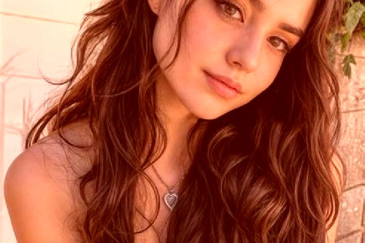 Chloe, 35, a dark blonde hazel-eyed european companion based in Joldelund. Offering Party Girl, Massage, A-Level. Available for incall and outcall, day and e...