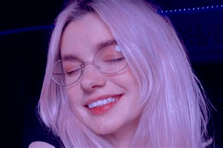 Chloe, 35 — Escort in Chernukha, Russia