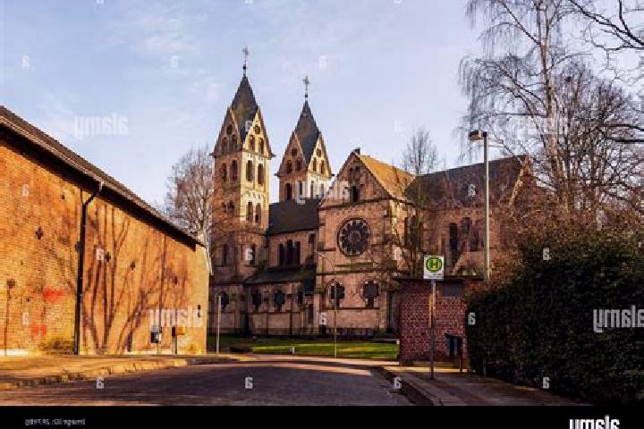 Chloe, 35 — Escort in Immerath, Germany