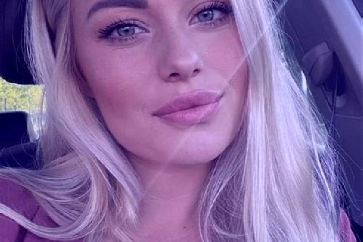 Chloe, 36, a blonde hazel-eyed indian companion based in Petitgoa I. Offering Travel Companion, OWO, Striptease. Available for incall and outcall, day and ev...