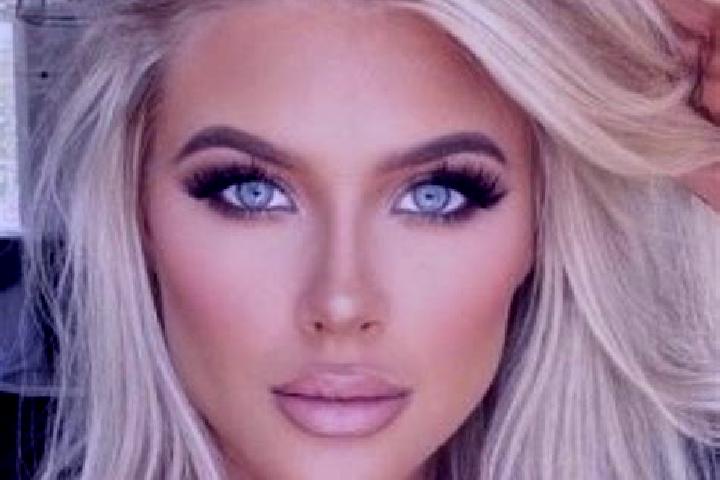 Chloe, 36, a platinum blonde brown-eyed slavic companion based in Pentalofos. Offering Fetish, Overnight, Couples. Available for incall and outcall, day and ...