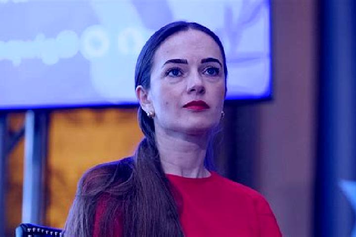 Chloe, 36 — Escort in Malyi Rakovets, Ukraine