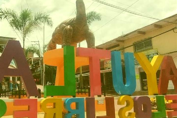 Chloe, 36 — Escort in San Nicolas Plan de Ayutla, Mexico