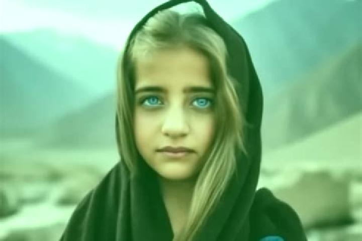 Chloe, 37, a blonde grey-eyed middle eastern companion based in Bailleau-le-Pin. Offering Travel Companion, OWO, GFE, BDSM, A-Level. Available for incall and...
