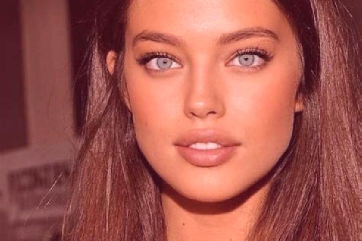 Chloe, 37, a brunette blue-eyed caribbean companion based in Ikole-Ekiti. Offering Couples, CIM, BDSM. Available for incall and outcall, day and evening dates.