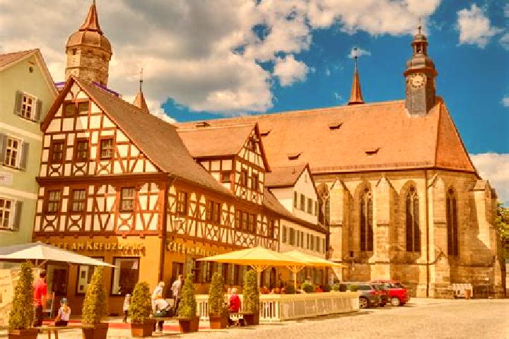 Chloe, 37 — Escort in Feuchtwangen, Germany
