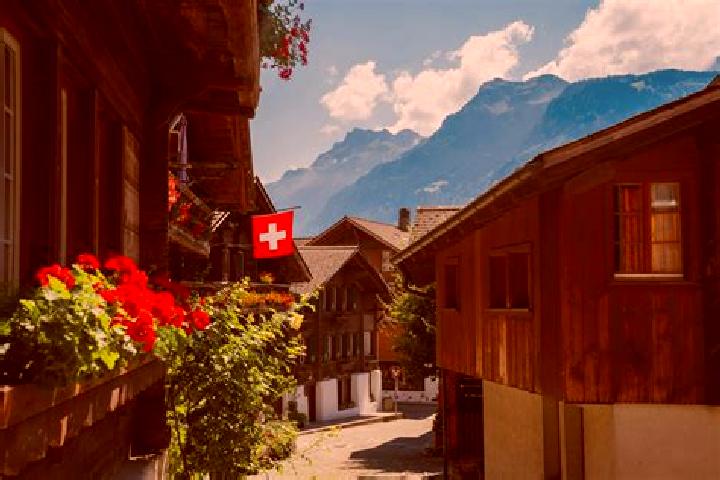 Chloe, 37 — Escort in Geroldswil / Huebwiesen, Switzerland