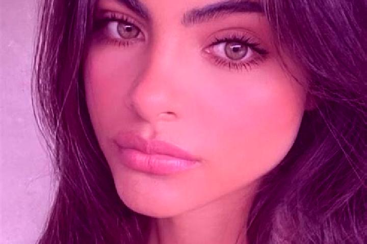 Chloe, 38, a brunette grey-eyed indian companion based in Insurgente Picote. Offering A-Level, Tantra, BDSM. Available for incall and outcall, overnight book...