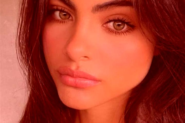 Chloe, 38, a chestnut green-eyed indian companion based in Sandhem. Offering OWO, Duos, Massage. Available for incall and outcall, overnight bookings available.