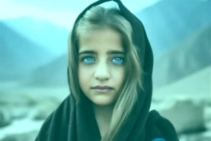 Chloe, 38, a red blue-eyed middle eastern companion based in Baj. Offering Party Girl, Fetish, Tantra, Dinner Date. Available for incall and outcall, overnig...