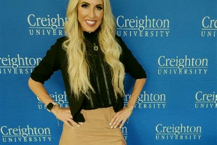 Chloe, 38 — Escort in Creighton, United States