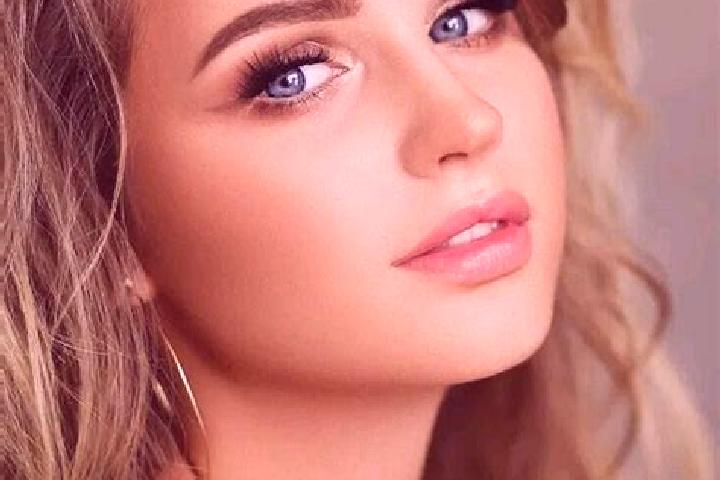 Chloe, 39, a dark blonde blue-eyed slavic companion based in Hatta. Offering CIM, Overnight, GFE, Striptease, Duos. Available for incall and outcall, day and...
