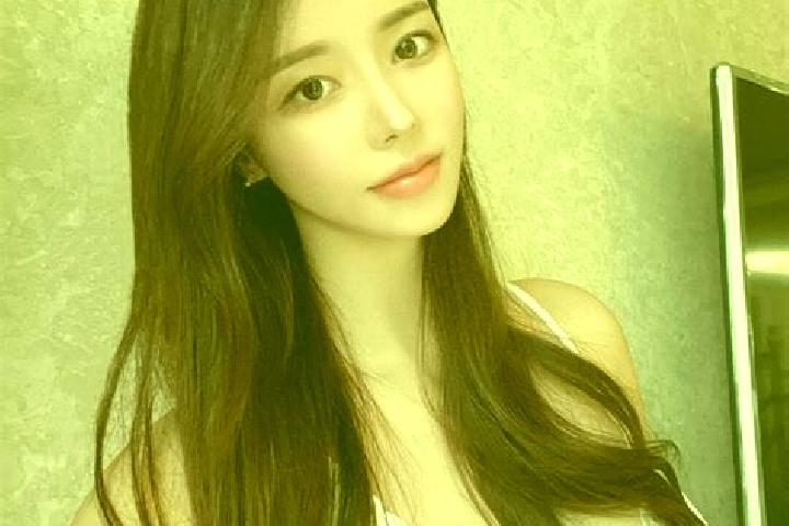 Chloe, 39 — Escort in Bekasi, Indonesia