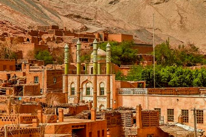 Chloe, 39 — Escort in Kashgar, China