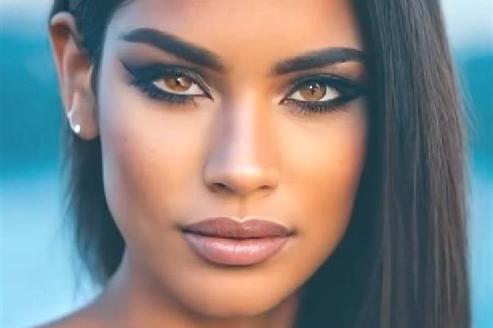 Clara, 20, a black amber-eyed latina companion based in Tyasedougou. Offering Erotic Massage, BDSM, Fetish, Roleplay. Available for incall and outcall, overn...