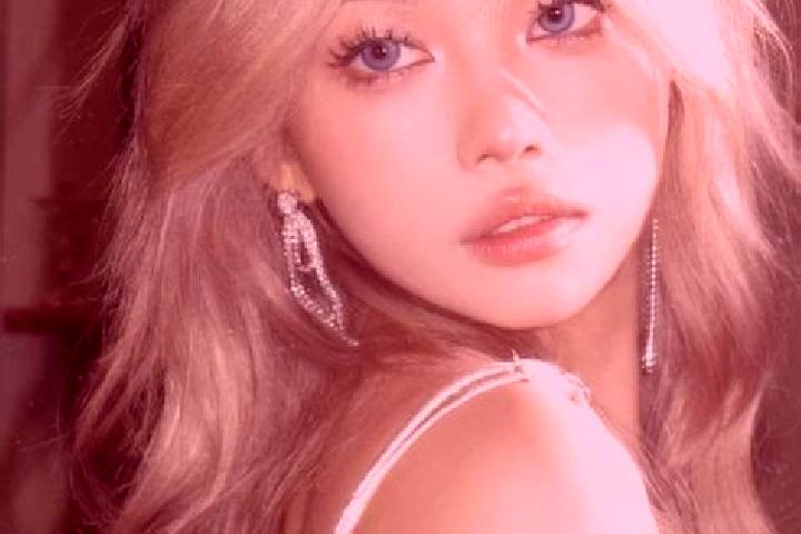 Clara, 20, a blonde amber-eyed asian companion based in Krinichnoye. Offering CIM, Dinner Date, Deep French Kissing, Girlfriend Experience. Available for inc...