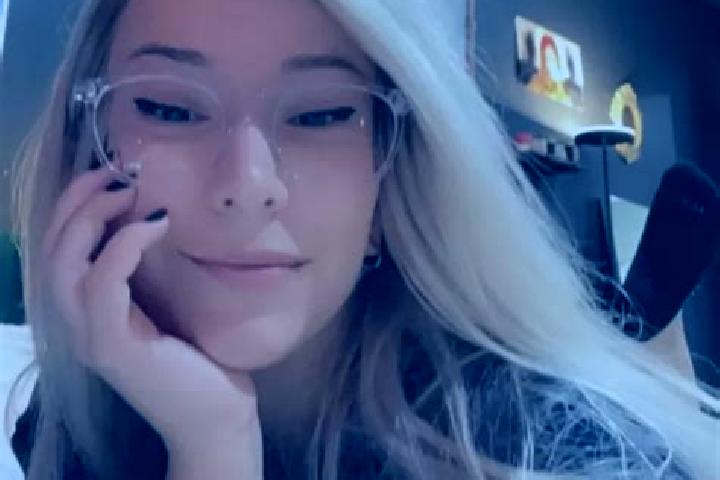 Clara, 20, a blonde grey-eyed ebony companion based in Cleveland Park. Offering 69, Deep French Kissing, GFE. Available for incall and outcall, overnight boo...