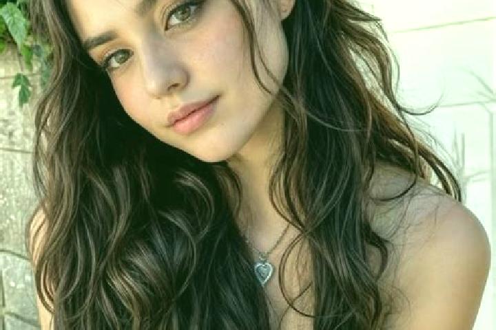 Clara, 20, a blonde hazel-eyed caribbean companion based in Matarnia. Offering Erotic Massage, CIM, 69. Available for incall and outcall, day and evening dates.