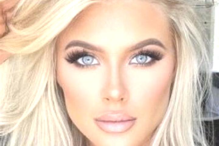 Clara, 20, a platinum blonde amber-eyed mixed companion based in Crevalcore. Offering Party Girl, CIM, Roleplay, Massage. Available for incall and outcall, o...