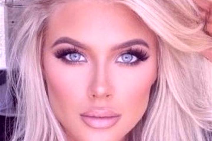 Clara, 20, a platinum blonde hazel-eyed asian companion based in Pennside. Offering Erotic Massage, CIM, Massage, Couples, Striptease. Available for incall a...