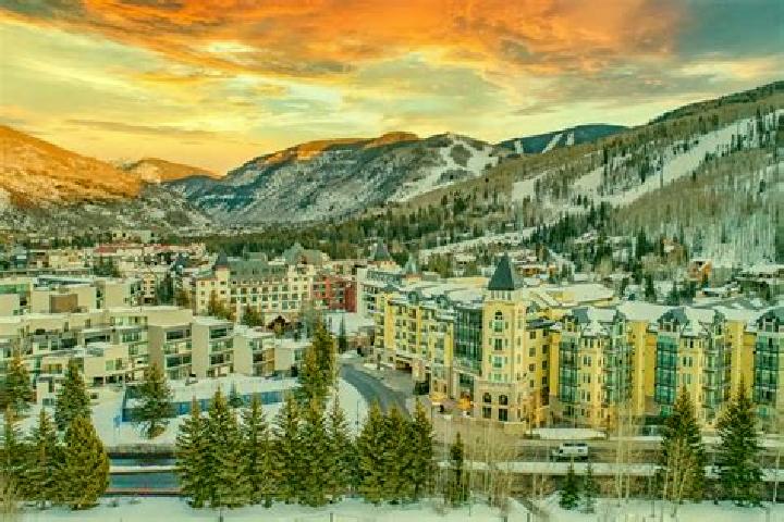 Clara, 20 — Escort in Vail, United States