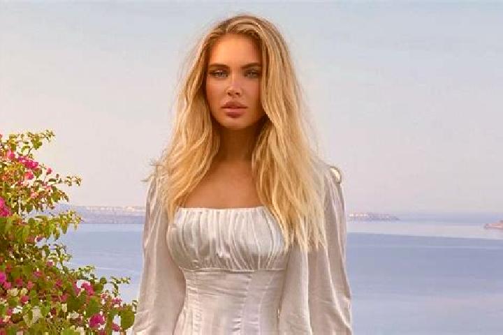Clara, 20 — Escort in Vasyliv, Ukraine