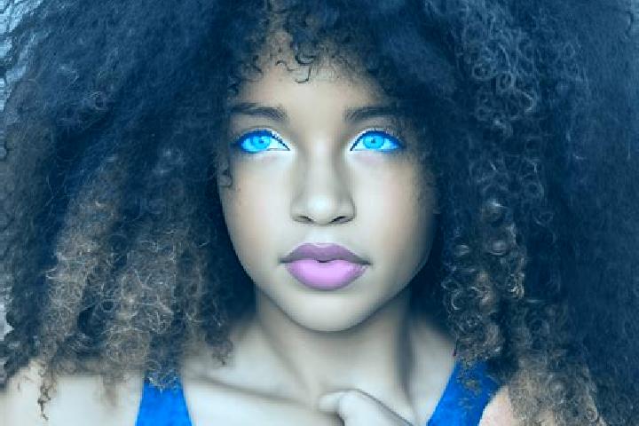 Clara, 21, a black blue-eyed mixed companion based in Valea Mica. Offering Domination, Overnight, Fetish. Available for incall and outcall, overnight booking...