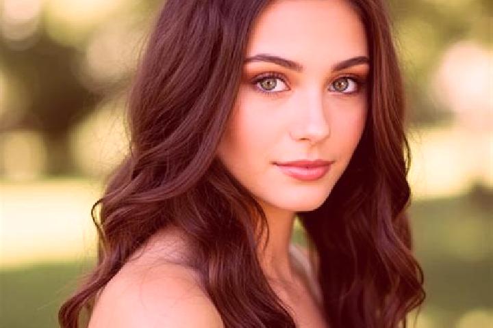 Clara, 21, a black hazel-eyed mixed companion based in Stadtbergen. Offering Duos, Girlfriend Experience, Striptease, Deep French Kissing, Massage. Available...
