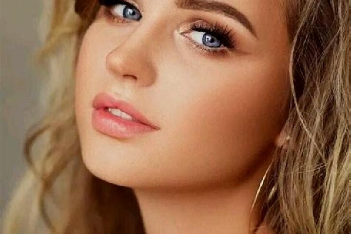 Clara, 21, a dark blonde blue-eyed ebony companion based in Rivarolo del Re. Offering Deep French Kissing, CIM, Travel Companion. Available for incall and ou...