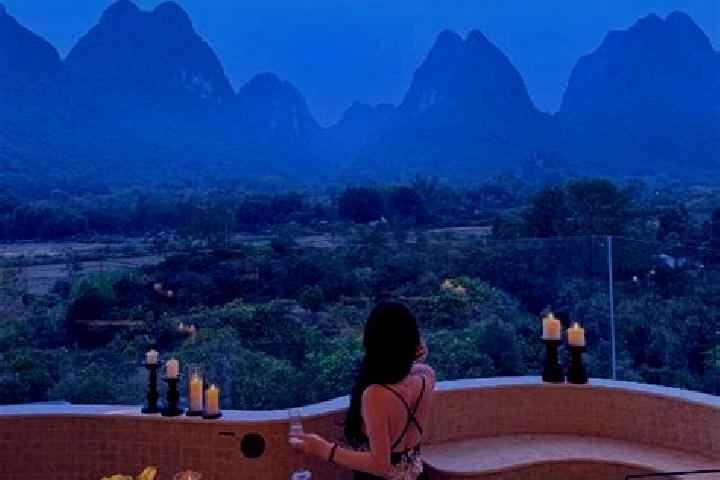Clara, 22 — Escort in Xiwang, China