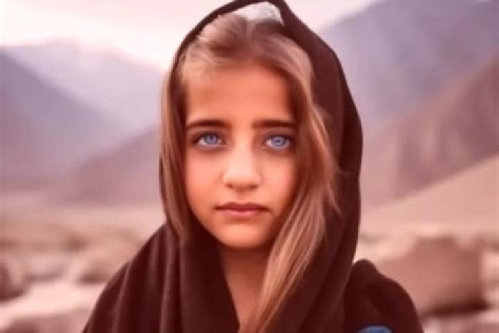 Clara, 23, a blonde dark-eyed middle eastern companion based in Kenkhi. Offering Duos, Overnight, Couples, Travel Companion, A-Level. Available for incall an...