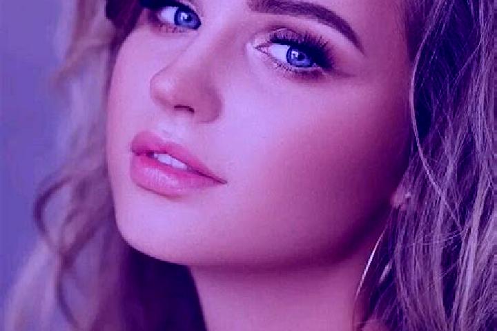 Clara, 23, a dark blonde blue-eyed mediterranean companion based in San Pedro Naranjestil. Offering Striptease, OWO, Couples. Available for incall and outcal...