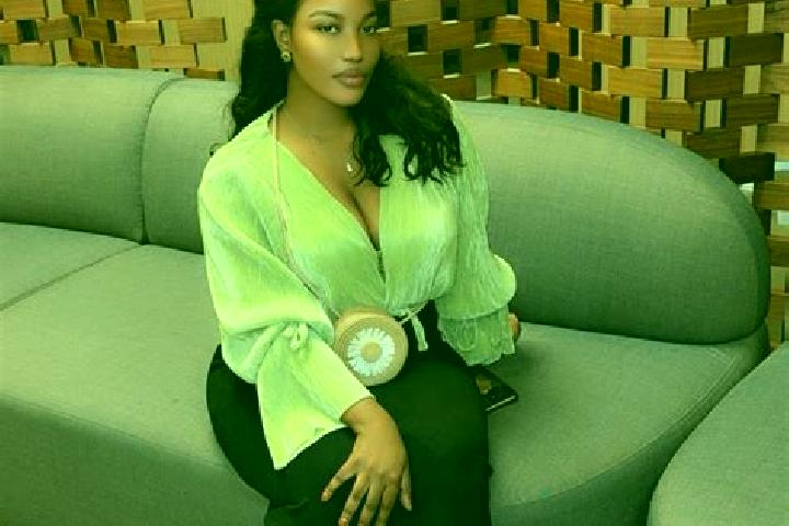 Clara, 23 — Escort in Toure-Makari, Ivory Coast