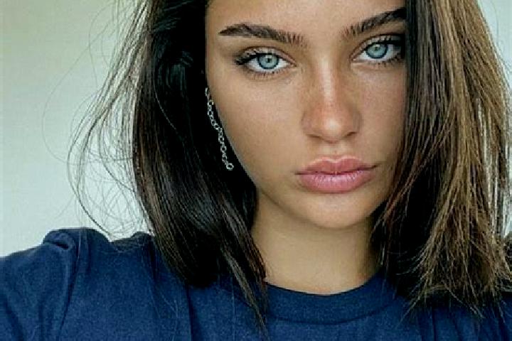 Clara, 25, a brunette blue-eyed indian companion based in Torske. Offering OWO, BDSM, Massage, Roleplay. Available for incall and outcall, day and evening da...
