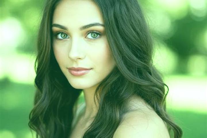 Clara, 25, a brunette hazel-eyed mediterranean companion based in Parksidan. Offering 69, Massage, Couples, Tantra. Available for incall and outcall, day and...
