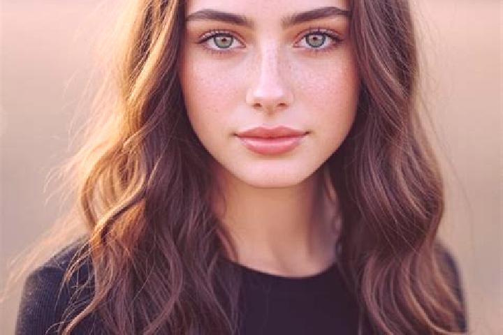 Clara, 25, a chestnut grey-eyed mediterranean companion based in Hautot-Saint-Sulpice. Offering 69, CIM, Deep French Kissing. Available for incall and outcal...