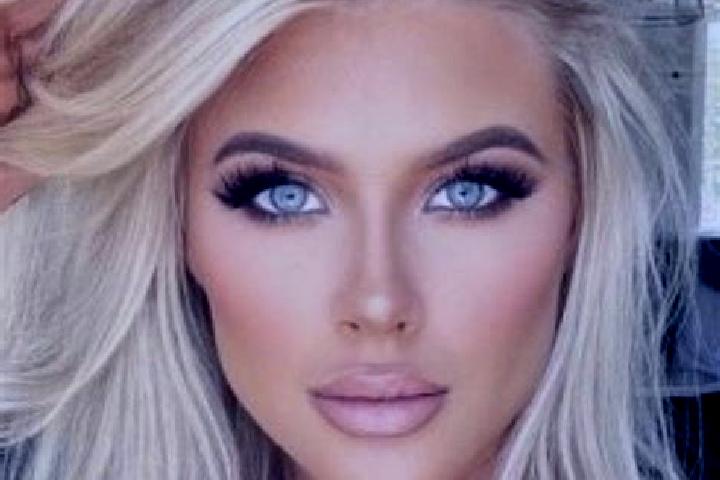 Clara, 25, a platinum blonde hazel-eyed mixed companion based in Povljana. Offering Girlfriend Experience, Massage, 69, Overnight, Travel Companion. Availabl...