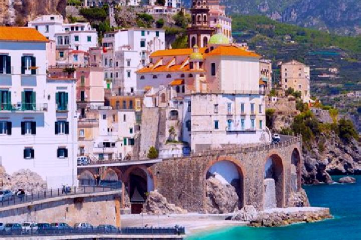 Clara, 25 — Escort in Pico, Italy
