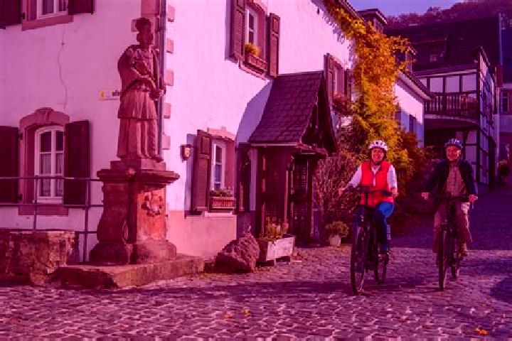 Clara, 25 — Escort in Wiesemscheid, Germany