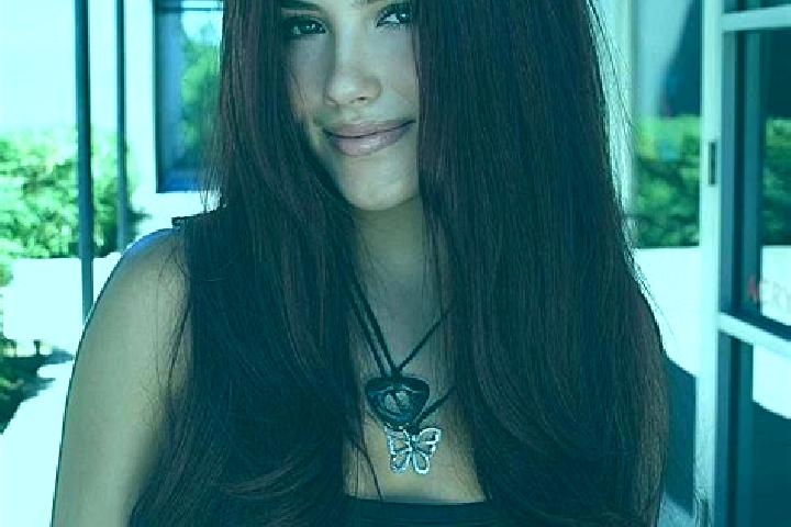 Clara, 26, a auburn dark-eyed mixed companion based in Ishkhoy-Yurt. Offering Fetish, BDSM. Available for incall and outcall, overnight bookings available.