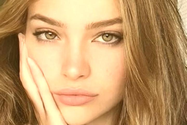 Clara, 26, a blonde brown-eyed european companion based in Maulde. Offering GFE, Deep French Kissing, Dinner Date, Girlfriend Experience, Party Girl. Availab...