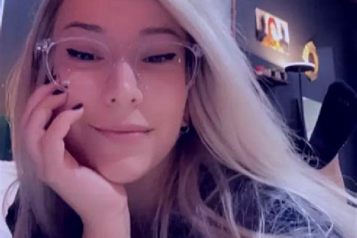 Clara, 26, a blonde grey-eyed latina companion based in Qianchuan. Offering Girlfriend Experience, Roleplay, Deep French Kissing. Available for incall and ou...