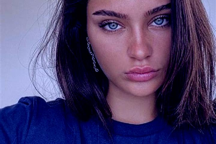 Clara, 26, a brunette dark-eyed mixed companion based in Natathara. Offering Fetish, Striptease, BDSM, OWO, Roleplay. Available for incall and outcall, overn...